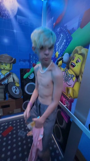 Party in the Legoland elevator