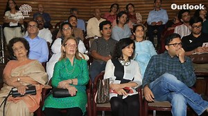 Subodh Gupta, Contemporary Indian Artist, sheds light on the diaspora section alongside the contemporary one at Bihar Museum, the mandala he had built, the concept of museums and one’s body as a museum at the recently held Bihar Museum Biennale discussion in Mumbai. The upcoming Delhi event will also become a museological space for an evening to look at everyday objects from Bihar from a not-so-distant past and their relationship with memory and culture and inclusive representation of various id