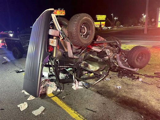 Destin crash leaves multiple people hospitalized