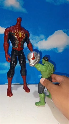 Spiderman Doesn't Choose Ant Man's Head And Chooses His own Head #marveltoys #spiderman