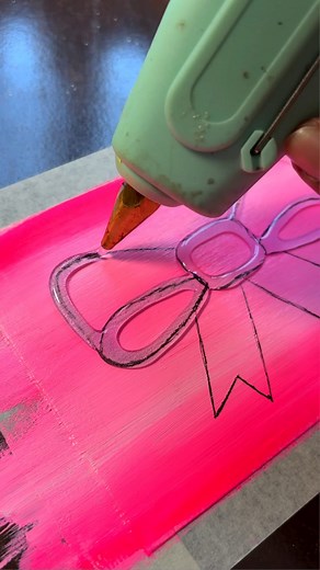 464K views · 349 reactions | Creative Christmas Bow Painting Hot Glue Outline Art ✨ Warm up your Christmas decorations with this handmade bow painting! Bright colors, shiny glue lines, and beautiful festive vibes. ❤️ | Creative Art & Craft Ideas | Facebook