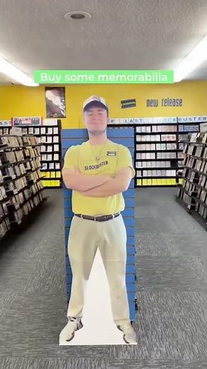 Visiting the Last Blockbuster on the Planet!