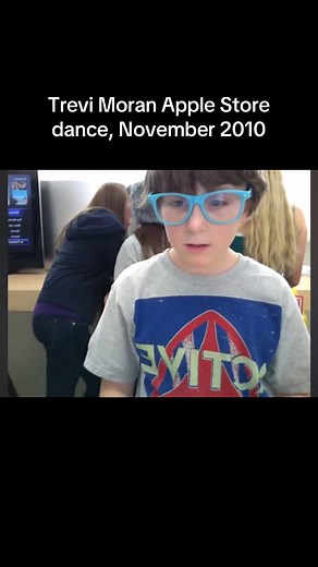 This is a historic event @Trevi Moran #trevimoran #applestoredance #2010 #nostalgia #oldyoutube #nickiminaj #bratsummer #o2l