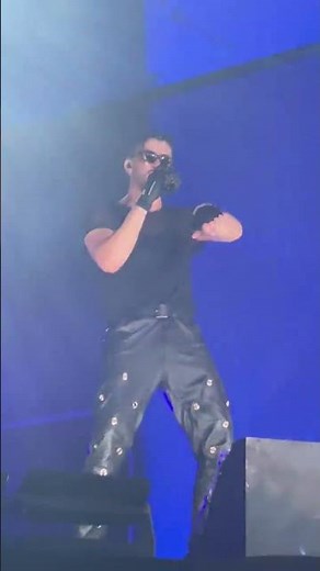 Bad Bunny y J Balvin - La Canción / Oasis (Concierto En Vivo)