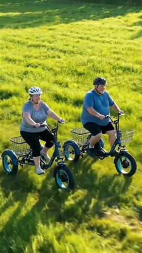Compact and folding but has 4" wide fat tires to take on all terrains. The EASYtransit Fat Tire.