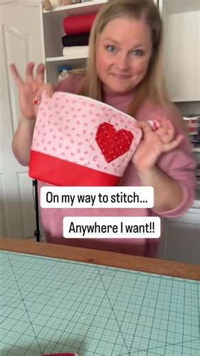 Amy Chappell- sewing patterns that are fast and fun on Instagram: "The key to stitching on the go is having everything together in one place! I love having a project loaded up in my Deluxe Needlebook so when I’m waiting for appointments or just heading to the couch to relax I have everything I need with me. Including my readers 🤓 Have you unlocked that level yet? If you want to make your own I have my masterclass open and ready for you to start any time! And, I’m hosting a couple of live sessio