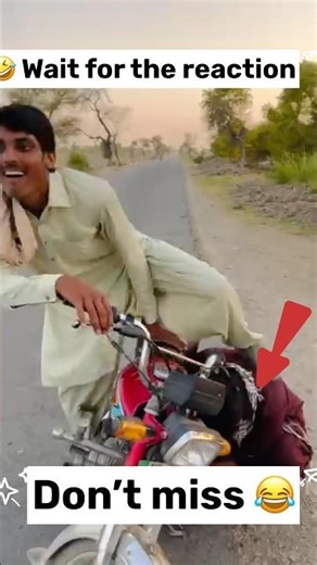 Bike Fail You Can’t Miss😆 #youtubeshorts#BikeFail #FunnyVideos #CrazyFails#MustWatch #ViralShorts