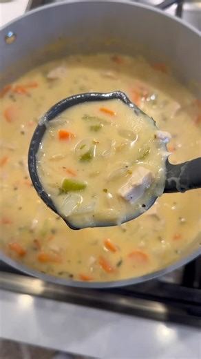 Stella Drivas 🇬🇷🇺🇸 on Instagram: "CREAMY OF TURKEY SOUP 🦃♨️🥣 Wishing everyone a Happy Thanksgiving today! Save this post for a delicious post-Thanksgiving meal!! 🌟PS: Go to the follow or following button in my profile and hit the to add me to FAVORITES 💥If you enjoy recipes like this one, make sure you ORDER my NEW COOKBOOK📚 link in bio 🔗 or comment COOKBOOK💥 ✨Comment RECIPE to receive a link for this post in your DMs✨ Full post is on my website: https://hungryhappens.net/one-pot-crea