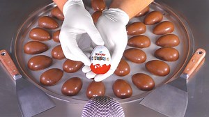 4.4M views · 7.9K reactions | What do you do first? Eat the chocolate or open the surprise? | Ice Cream Rolls | Facebook