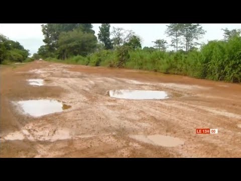 Axe Banfora- Mangodara: les populations bitument la route afin de réduire leur calvaire