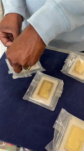 Unboxing Pure Gold Bars… This Is What Real Wealth Looks Like 💰🔥