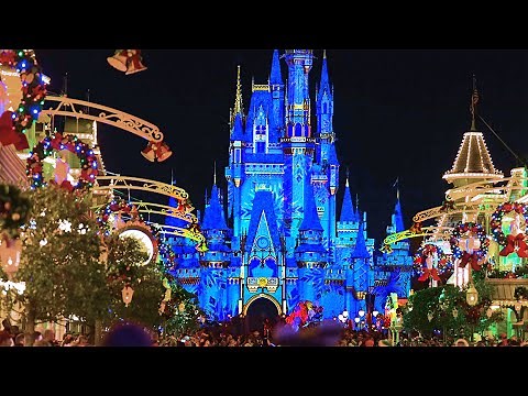 Magic Kingdom Christmas Nighttime Walkthrough - Holidays at Walt Disney World [4K POV]