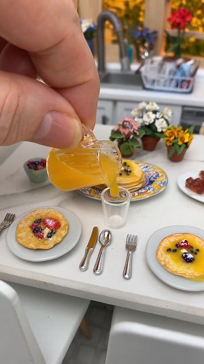 Be the reason someone smiles today… Follow us daily for more miniature fun ☀️#foryoupage #fyp #tinykitchen #dailymini #miniatures #tinyhouse #myminiaturelife #miniature #smallthings #goodmorningbeautiful #goodmorningtiktok