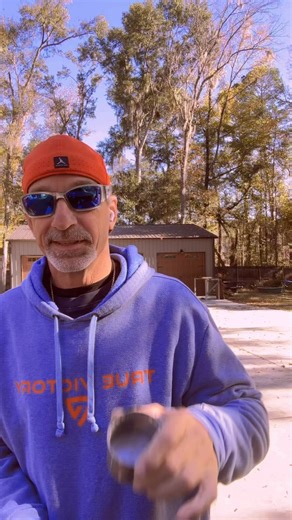 96K views · 10K reactions | Find the center of a round object with a framing square and a speed square #jmg8tor | Jmg8tor | Facebook