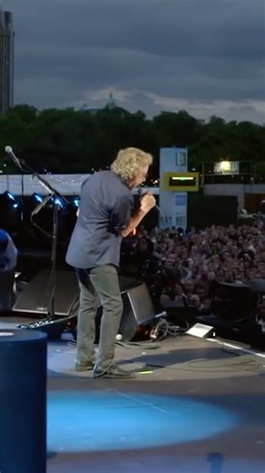 Throwback to 2015, #TheWho celebrating their 50th anniversary in front of 50,000 people at Hyde Park