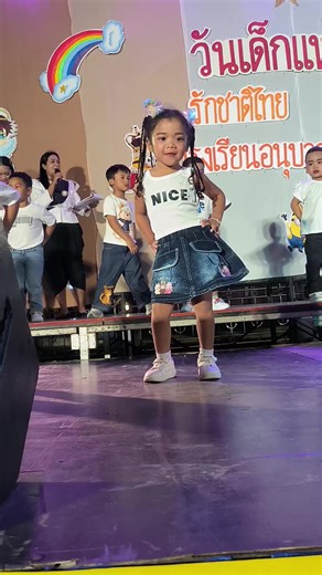 วิดีโอของ Tadsanee (@tadsaneesawrongwo) พร้อมเพลง Cycle Syncing Frequency - Still Haven