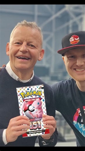 Bubber åbner #Pokemon til #CopenhagenGamingWeek #PokemonCards #shorts