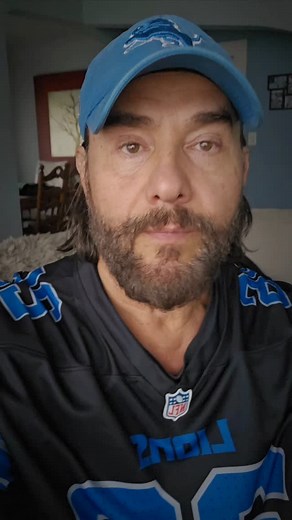 Steve Bacic on Instagram: "This is hopefully an explanation of my previous video which I forgot to add a caption, haha, working on this thing called posting. Everyone enjoy your Sunday #detroitlions #lovethyneighbor"
