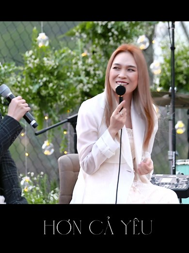 Tình Yêu Trong Em: Live Performance Cảm Động