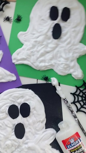 DIY Puffy Paint Ghosts Craft for Kids