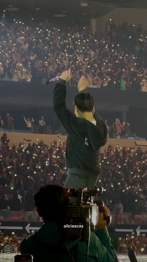 wish i could go back in time #bts #btsarmy #방탄소년단 #btsconcert #ptdconcert #jungkook