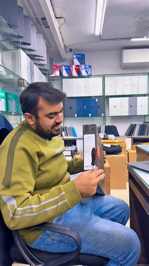 Baba Laptop on Instagram: "🔥 HP Victus Gaming Laptop – Unboxing 🔥 Gaming + heavy work dono ke liye solid performance machine 💯 🔹 Ryzen 7 7445HS 🔹 16GB DDR5 RAM 🔹 512GB NVMe SSD 🔹 NVIDIA RTX 4050 6GB 🔹 15.6” FHD IPS 144Hz 🔹 Windows 11 🎮 Gaming | 🎬 Editing | 💻 Multitasking – sab smooth 📍 Baba Laptop | Hafeez Center Lahore 📲 WhatsApp: 0303-4217462 #HPVictus #GamingLaptop #RTX4050 #Ryzen7"