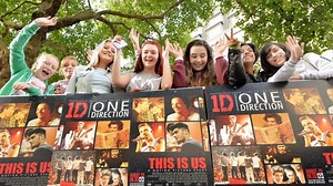 One D fans camp out for premiere