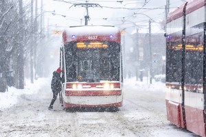 Toronto's earliest November snowfall in decades sets 2025 record