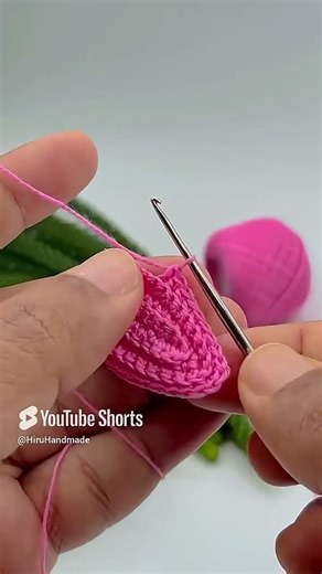 TUTORIAL HERE! 👆 Super Easy One Row Repeat Crochet Pattern | Beginner Friendly Tutorial