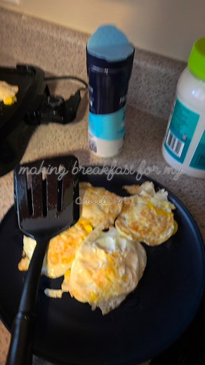 On my way out for work I made the kids some sausage egg and cheese biscuits this morning | Des Key | Facebook