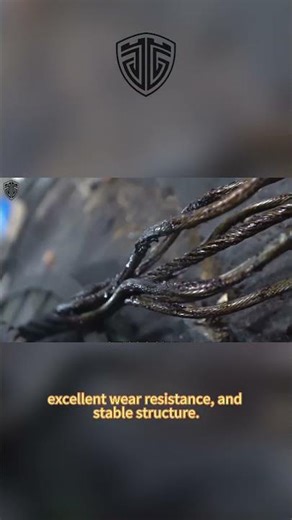 High-performance compacted wire rope for heavy-duty lifting.