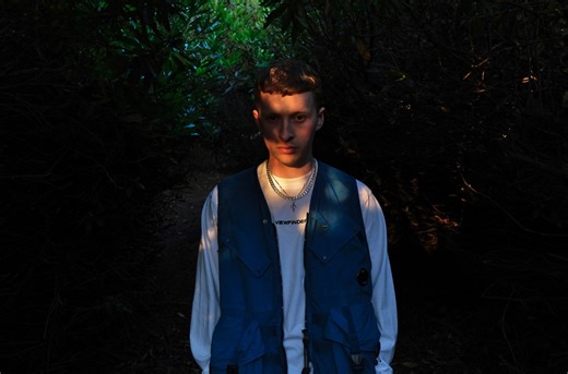 20 Questions With Sam Gellaitry: The Scottish Producer on Synesthesia,Praying to God Before Sets & Why ‘I Don’t Even Like Pop Stars’