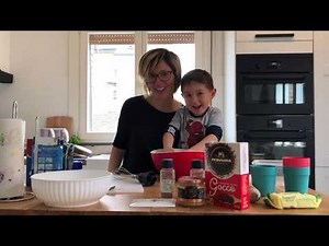 How to make a Gingerbread Man (WITH A 3 YEARS OLD HELPER)