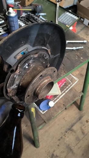 BMW E91 Radlager geht nicht runter #automobile #diy #werkstatt