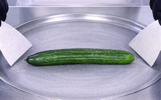 这根黄瓜能变成冰淇淋卷吗？清爽到离谱！ | Ice Cream Rolls 【ASMR】