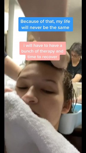 I’ll be making a storytime when I have time to but HAPPY NEW YEAR!! #goodbye2019 #drivethebus