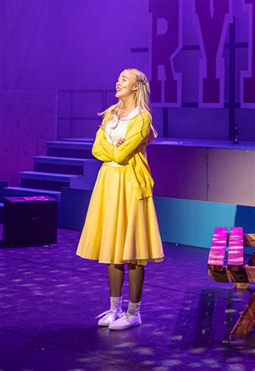 reminiscing on the lil yellow nerd🎀💛 #sandy #grease #sandradeereprise #greasemusical