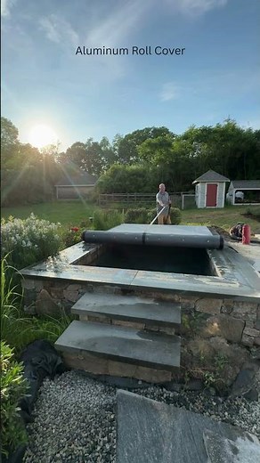 Opening the Aluminum Roll Cover on your Soake Pool by using the Strap