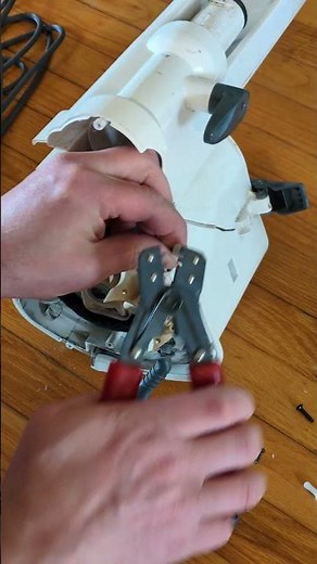 Vacuum Repair: Replace the Cord on a Shark NV355 Vacuum #repairing #vacuum