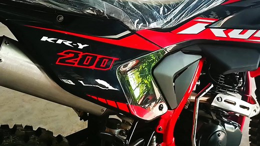 RUSI KRY 200: Epic Black and Red Motorcycle for Your Next Bike Project