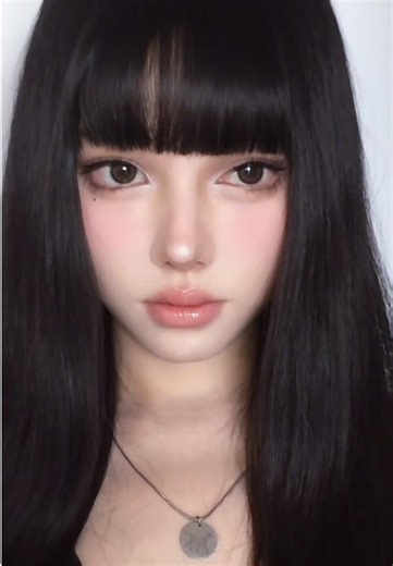 Retro Manga Makeup Tutorial for Unique Beauty Looks