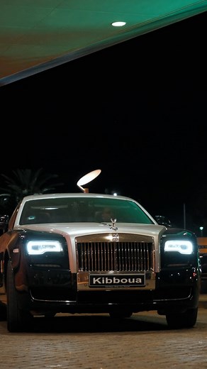 Kibboua Promotion Immobilière on Instagram: "🚘✨ Skyview by Kibboua Promotion – La Classe, Ce N’est Pas Donné à Tout le Monde ✨🚘 une vision, un style. « La classe… c’est une culture, c’est un art. » Skyview, c’est bien plus qu’une résidence :appartement (F2/F3/F4) 🏋️‍♂️ Salle de sport moderne 🧘‍♀️ Spa & espace bien-être 🎬 Cinéma privé 🧑‍💻 Coworking space 🙏 Salle de prière 🏠 Clubhouse exclusif 🌊 Avec sa façade vitrée spectaculaire Skyview offre une vue imprenable sur la mer et un cadre u