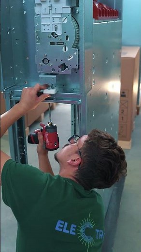 Manufacture UniSec 24kV under ABB License