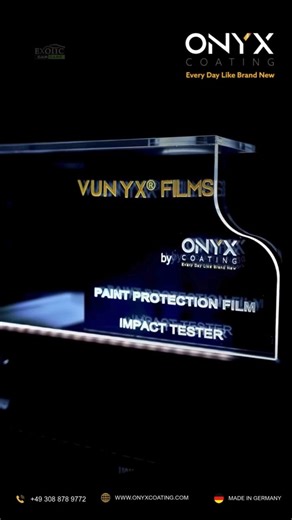 Vielen Dank an @exoticcarcareae für die Verwendung der Onyx Coating Premium-Lackschutzfolie 🙌 Das Video demonstriert die Leistungsfähigkeit der Onyx Coating PPF und zeigt genau, wie unsere Folie Stöße absorbiert und den Lack bei rauen Wetterbedingungen und alltäglichen Gefahren schützt. Die PPF-Demomaschine macht den Unterschied sofort deutlich: Mit Onyx Coating PPF bleibt Ihr Lack makellos. Entdecken Sie Vunyx®-Folien, die Innovation von Onyx Coating, die für extreme Haltbarkeit, langfristige 