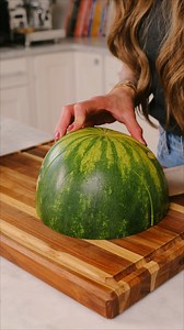 HOW TO Cut Perfect Watermelon "Sticks" 🙌🏻🍉 🌐🔗 https://kalejunkie.com/how-to-make-watermelon-sticks/ | Kalejunkie