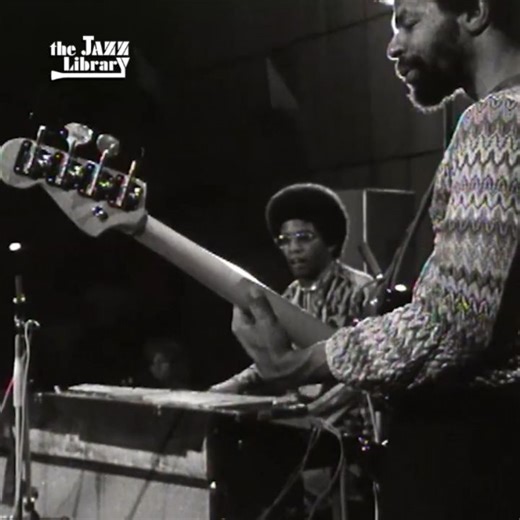 Jazz Photo Archives | The Jazz Library on Instagram: "🎥 Herbie Hancock Mwandishi Sextet performing "Wiggle Waggle" live at Molde Jazz Festival, Norway, Summer 1971. Featuring: Mwandishi / Herbie Hancock: Fender Rhodes Mchezaji / Buster Williams: Bass Jabali / Billy Hart: Drums Mganga / Eddie Henderson: Trumpet, Flugelhorn Mwile / Bennie Maupin: Bass clarinet, Tenor Sax Pepo Mtoto / Julian Priester: Trombone Herbie Hancock's Mwandishi band, named after Hancock's Swahili word for "composer," was
