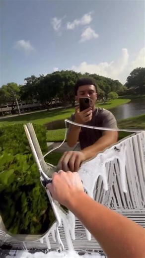 How NOT to use a squeegee! 🫣