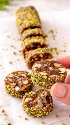 Healthy Date & Nut Rolls 😍