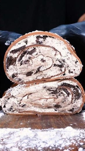 Chocolate oreo cream cake