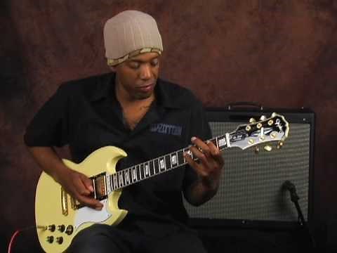 Demo electric guitar Epiphone SG G400 Les Paul Gibson copy